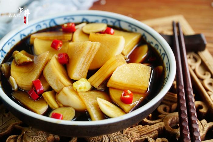 自制速成醃蘿蔔，不曬不等，當天就能吃，蘿蔔入味又爽脆，好吃 post thumbnail image