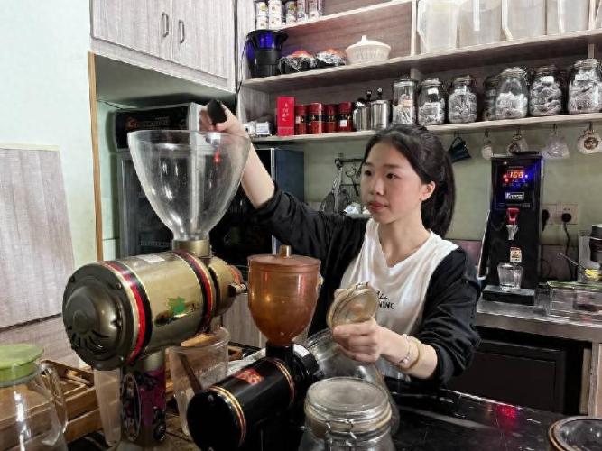 「瀘州」25歲臺灣女生，在瀘州經營一家咖啡店 post thumbnail image