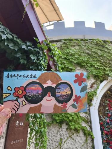 雪糕與索道合影